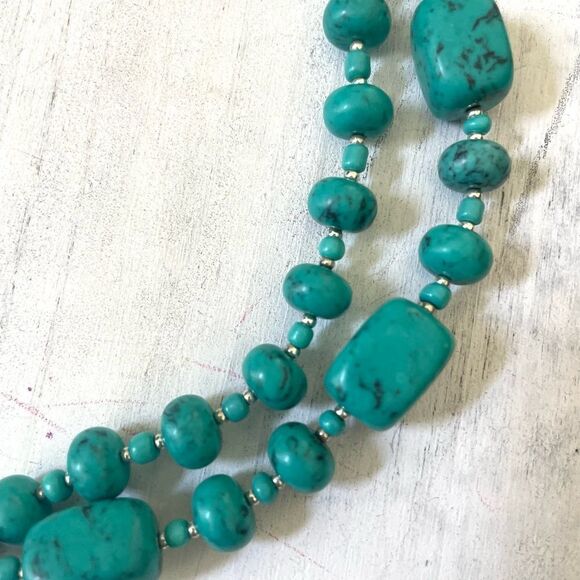 Premier Designs double stranded turquoise necklace - Picture 2 of 11